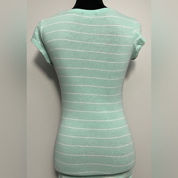 2 T-Shirt bundle - Picture 4 of 4